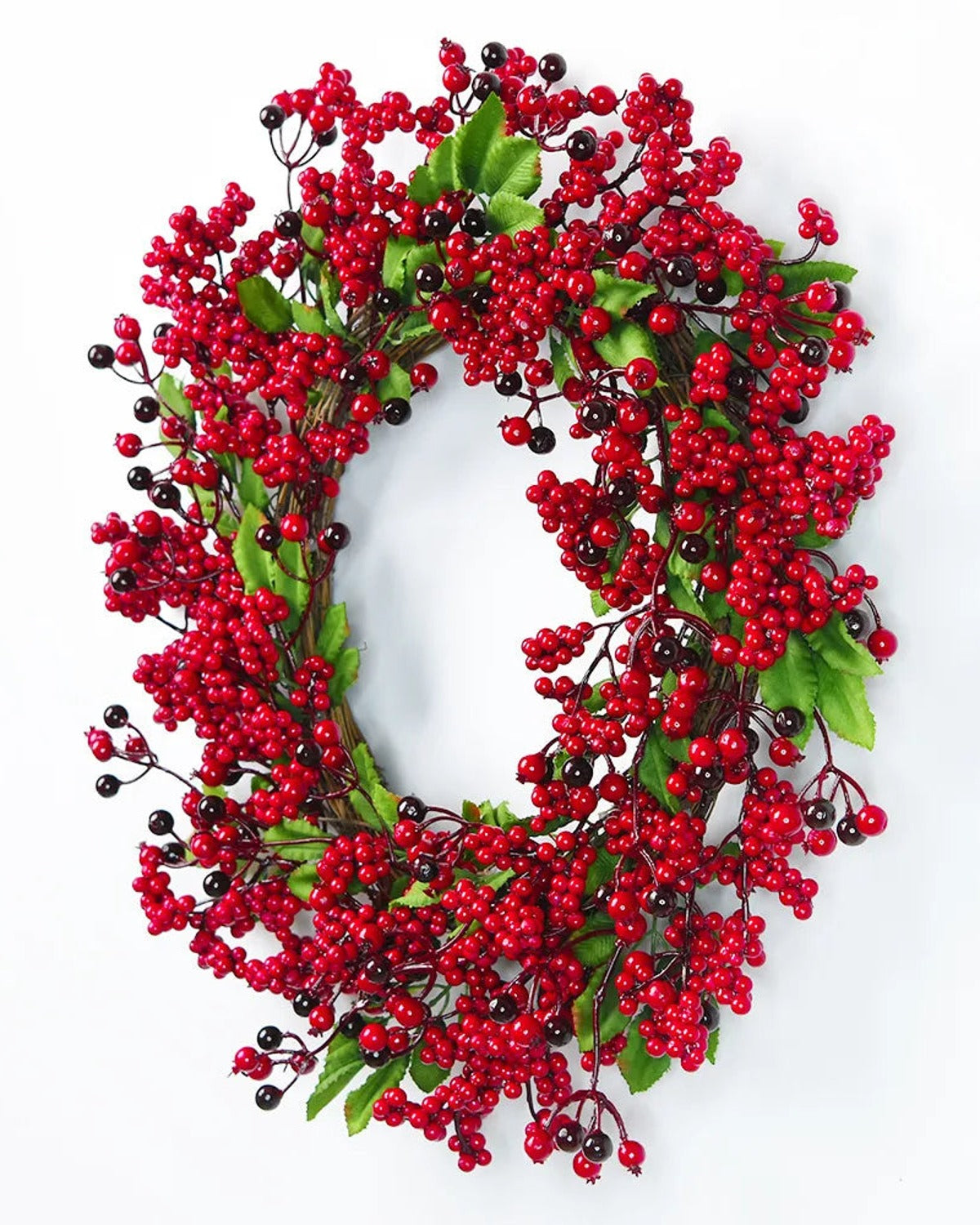 The berry and leaf wreath from the side, showing its depth
